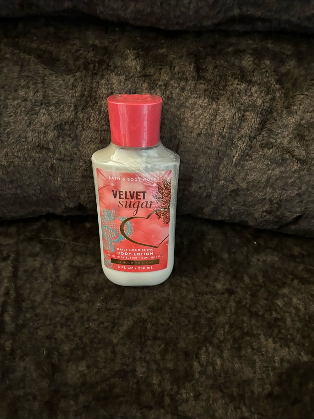 Bath & Body Works Velvet Sugar Lotion - Pink & White